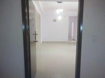 Bathroom in 3 BHK Apartment at Moti Nagar – for Rent