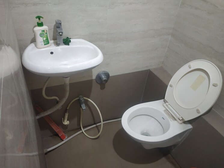 Washroom, pal Commercial Office Space 286 Sq.Ft. In Pal Surat 8349637