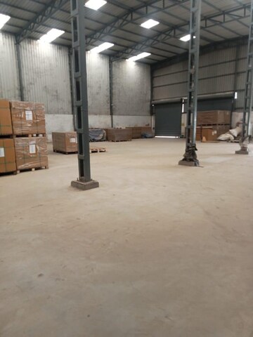 Parking in  Warehouse at Ahmedabad - Rajkot Highway – for Rent