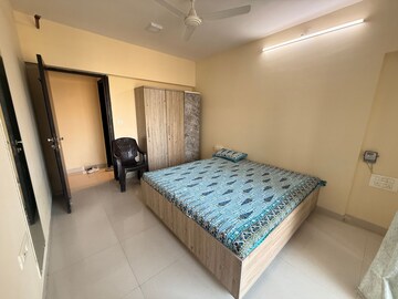 Bedroom in 3 BHK Apartment at Hubtown Hillcrest, Andheri East – for Rent