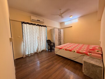 Bedroom in 3 BHK Apartment at Hubtown Hillcrest, Andheri East – for Rent