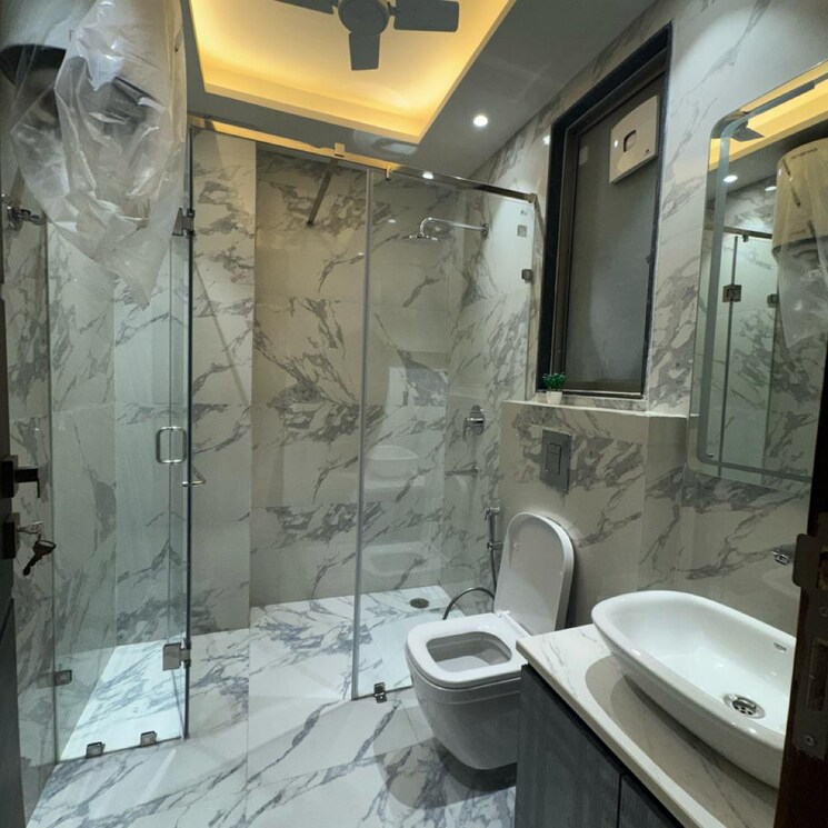 Bathroom, central-park-3-flower-valley 4 Bedroom 2700 Sq.Ft. Builder Floor In Sohna Sector 33 Gurgaon 8349791