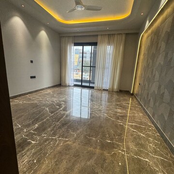 Building Lobby in 4 BHK Builder Floor at Central Park 3 Flower Valley, Sohna Sector 33 – for Sale