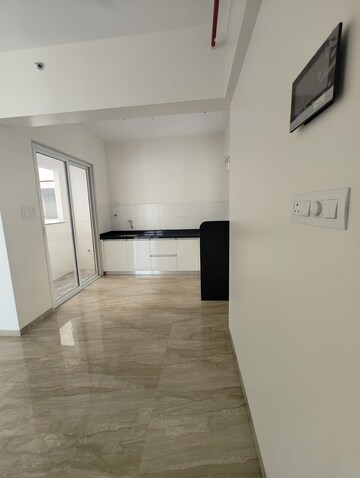 Room in 2 BHK Apartment at VTP Solitarie, Baner – for Rent
