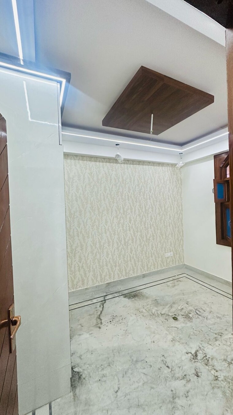 Bathroom, pinnacle-tower 3.5 Bedroom 1916 Sq.Ft. Apartment In Indrapuram Ghaziabad 8349804