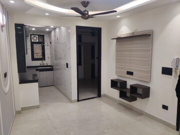 Room in 2 BHK Builder Floor at Govindpuri – for Rent