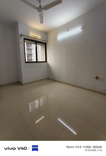 Room in 2 BHK Apartment at Lodha Palava Downtown, Dombivli East – for Rent