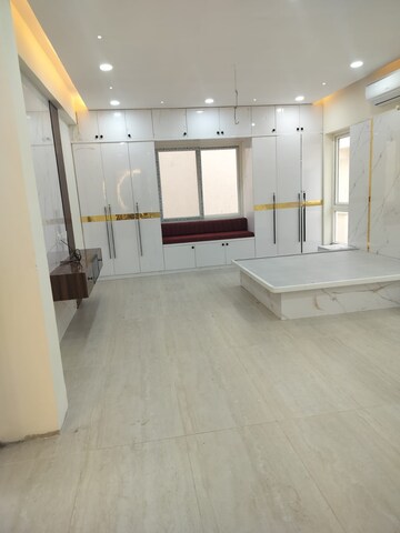 Room in 4 BHK Villa at Gandipet – for Rent