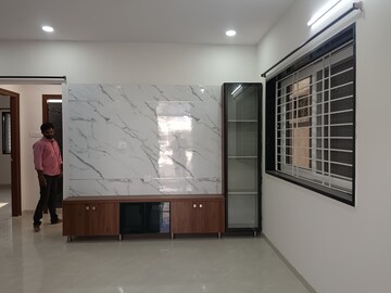 Room in 2 BHK Apartment at Kondapur – for Rent