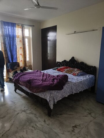 Bedroom in 4 BHK Apartment at Ardee City The Residency, Sector 52 – for Rent