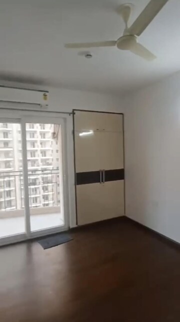 Room in 3 BHK Apartment at ATS Nobility, Sector 4, Greater Noida – for Rent