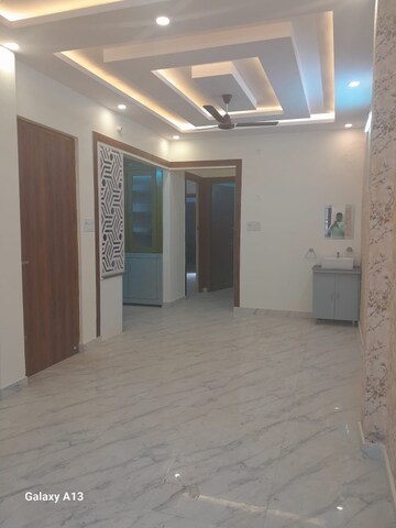 Room in 2 BHK Independent House at Jankipuram Extension – for Rent