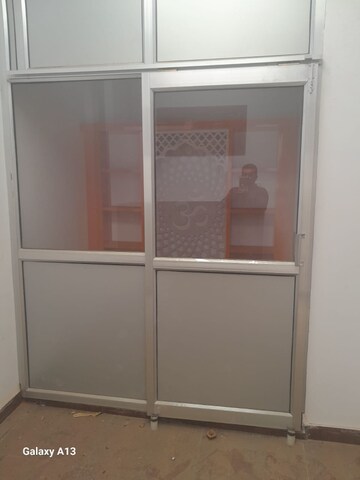 Room in 2 BHK Independent House at Jankipuram Extension – for Rent