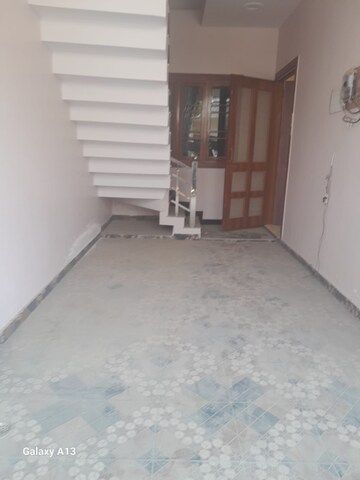 Room in 2 BHK Independent House at Jankipuram Extension – for Rent