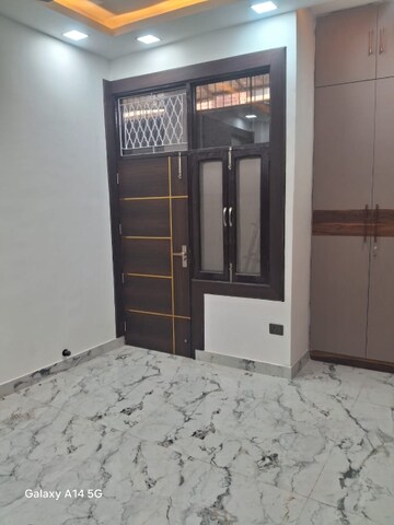 3 BHK Builder Floor For Sale in Vasundhara Sector 3