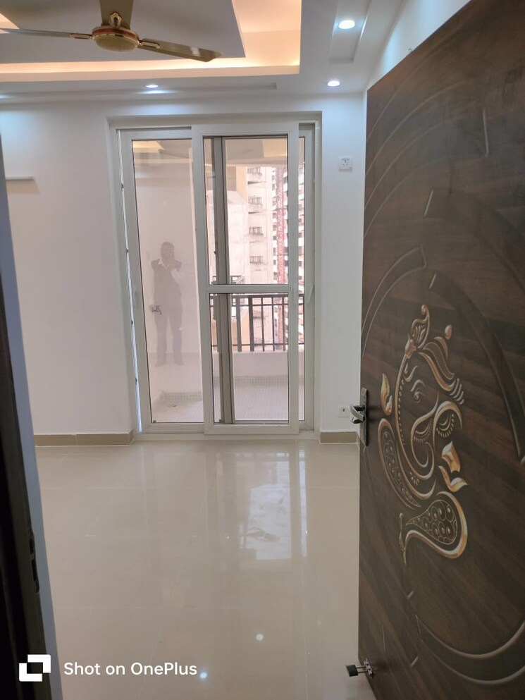 undefined, shri-radha-aqua-garden 2 Bedroom 1050 Sq.Ft. Apartment In Sector 16b Greater Noida Greater Noida 8350065