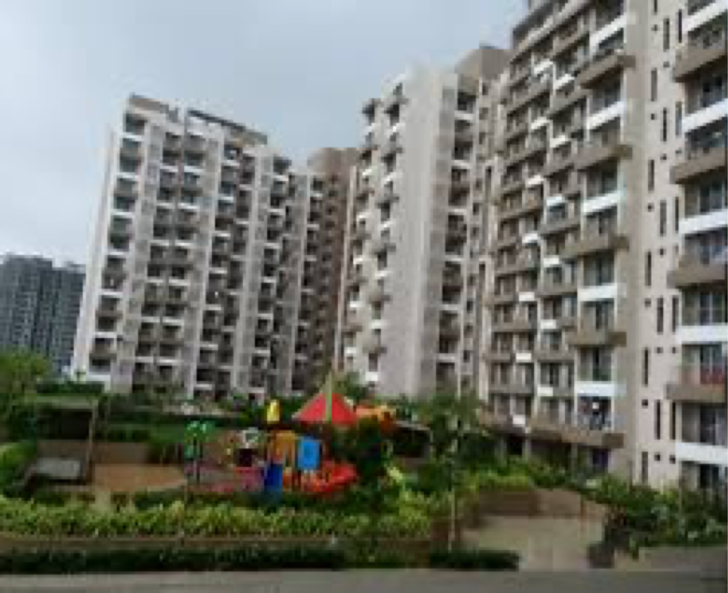 1 BHK 595 Sq.Ft. Apartment in Cosmos Solitaire