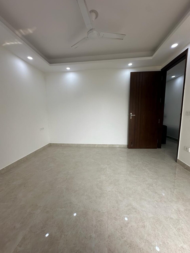 Room, saket 3 Bedroom 150 Sq.Yd. Builder Floor In Saket Delhi 8350078