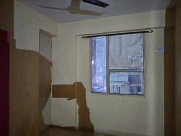 Room in 2 BHK Apartment at Adore Happy Homes, Sector 86 – for Rent