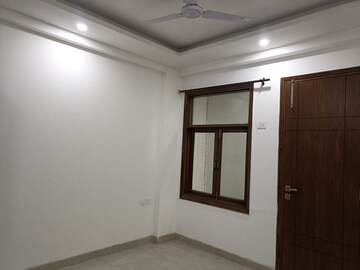Room in 3 BHK Builder Floor at Saket – for Rent