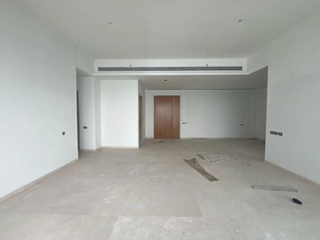 Room in 4 BHK Apartment at Rustomjee Crown, Prabhadevi – for Rent
