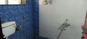 Bathroom in 1 BHK Apartment at Andheri West – for Rent