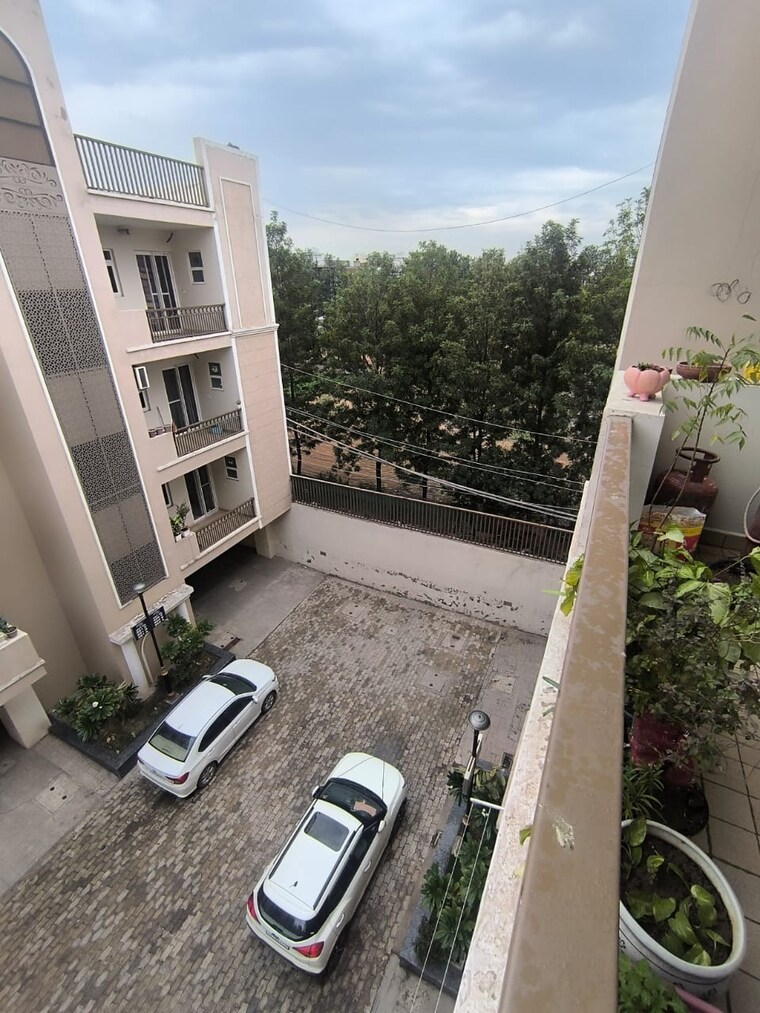 Balcony, patiala road 3 Bedroom 1550 Sq.Ft. Builder Floor In Patiala Road Zirakpur 8350181