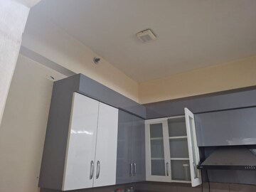 Room in 3 BHK Apartment at Adani Oyster Arcade, Sector 102 – for Rent