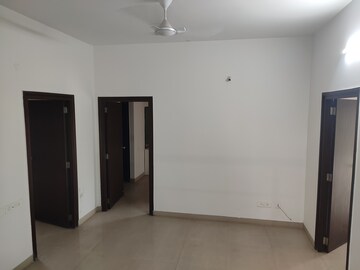 Room in 3 BHK Apartment at Rajapushpa Provincia, Narsingi – for Rent