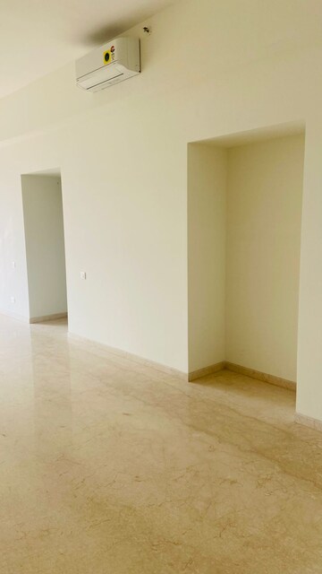 Room in 2 BHK Apartment at Lodha Vista, Lower Parel – for Rent