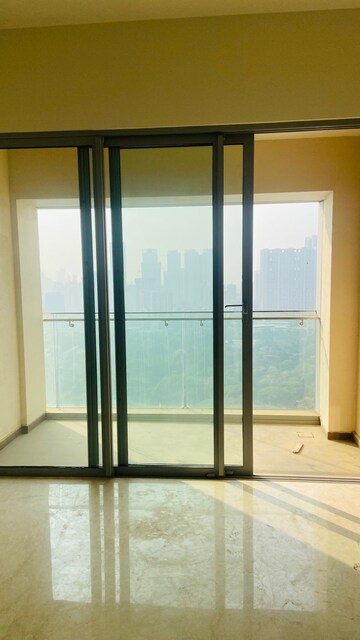 Room in 2 BHK Apartment at Lodha Vista, Lower Parel – for Rent