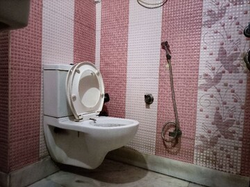Bathroom in 4 BHK Independent House at Krishna Nagar – for Sale