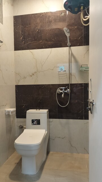 Furnished Amenities in 3 BHK Apartment at Khajaguda – for Rent