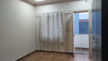 Room in 3 BHK Apartment at Khajaguda – for Rent