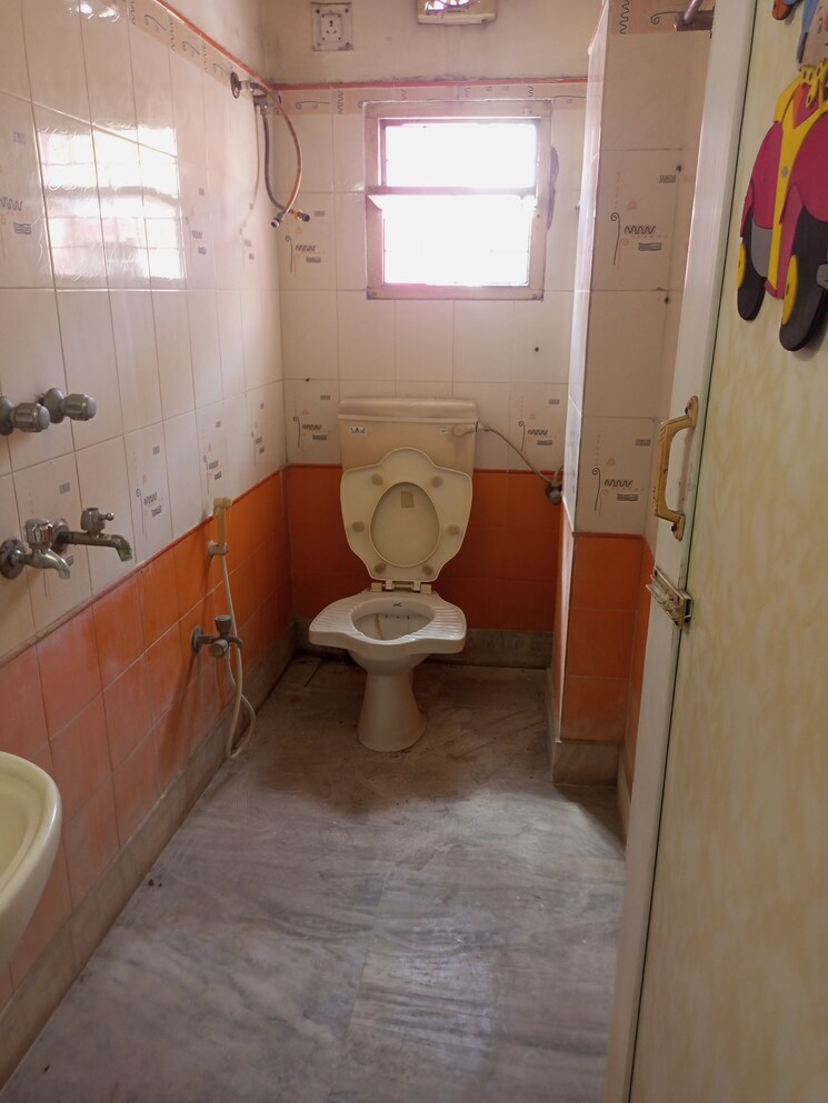 Bathroom, symphoni-enclave 3 Bedroom 1370 Sq.Ft. Apartment In Rajarhat Kolkata 8350361