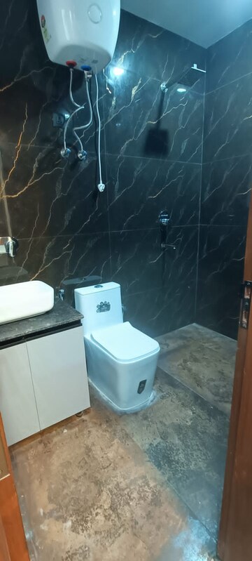 Bathroom in 1 BHK Builder Floor at Ansal Sushant Lok I, Sector 43 – for Rent
