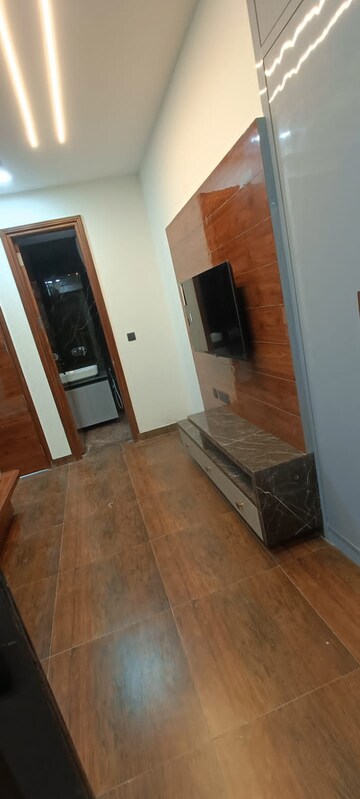 Room in 1 BHK Builder Floor at Ansal Sushant Lok I, Sector 43 – for Rent