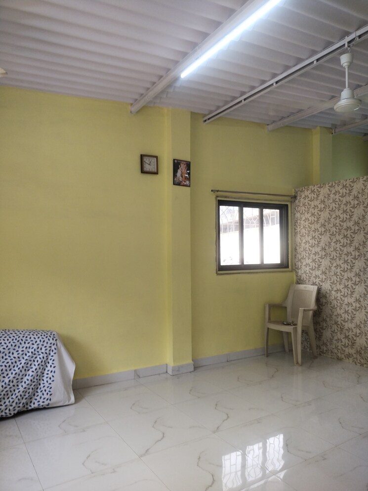 Room, swastik-park 1 RK 250 Sq.Ft. Independent House In Chembur Mumbai 8350388