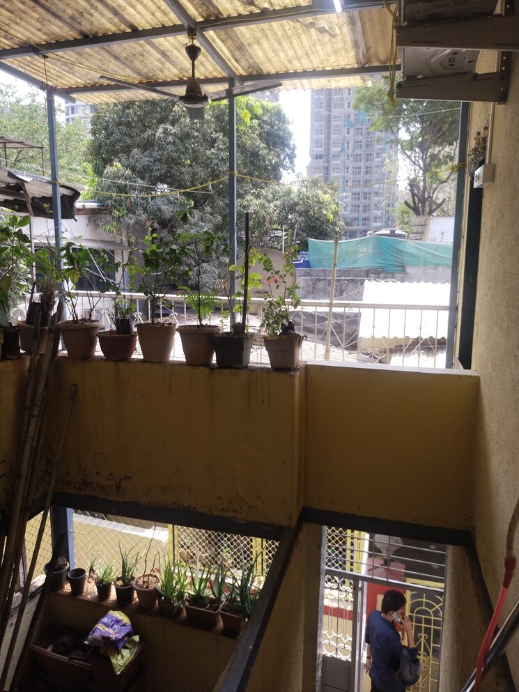 Balcony, swastik-park 1 RK 250 Sq.Ft. Independent House In Chembur Mumbai 8350388
