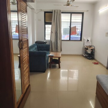 Living Room in 2 BHK Apartment at Vile Parle East – for Rent
