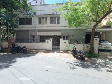 Commercial Office Space 2500 Sq.Ft. For Rent in Vadapalani Chennai  8350128