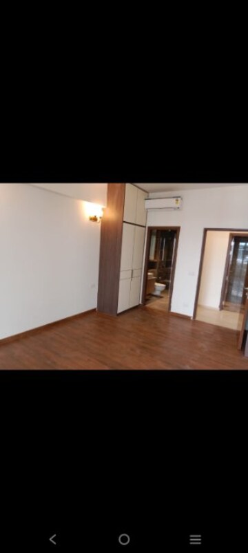 Living Room in 5 BHK Builder Floor at DLF Alameda, Sector 73 – for Sale