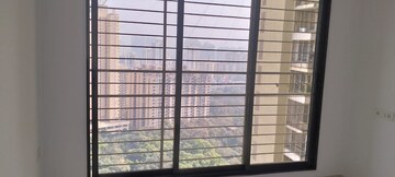 Room in 2 BHK Apartment at Lodha Amara, Kolshet Road – for Sale