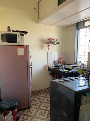 Master Bedroom in 1 RK Apartment at Vile Parle West – for Rent