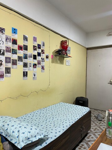 Bedroom in 1 RK Apartment at Vile Parle West – for Rent