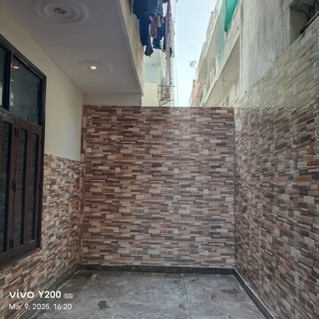 Bathroom in 2 BHK Builder Floor at Auram Floor, South City 2 – for Rent