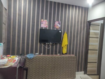 Bedroom in 1 RK Builder Floor at SS 100, Sector 49 – for Rent