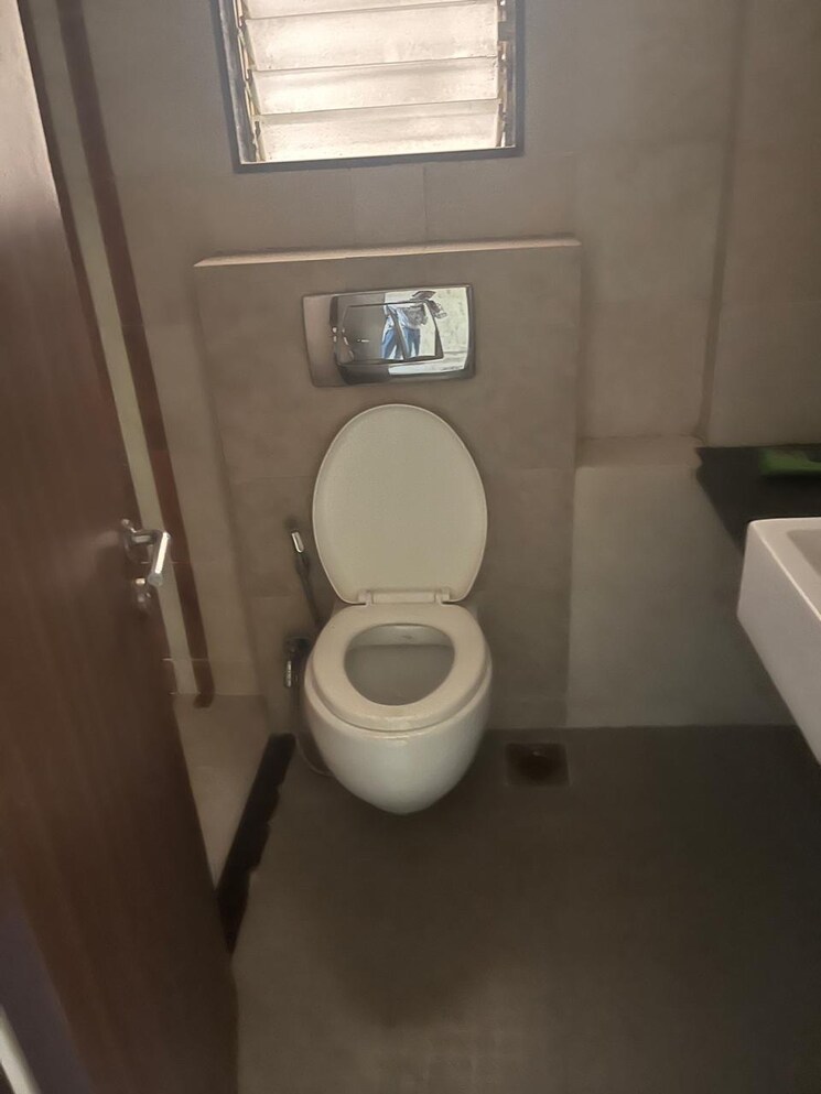 Bathroom, kukreja-heritage 3 Bedroom 1400 Sq.Ft. Apartment In Dhanori Pune 8350491