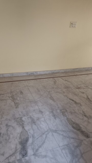 Swimming Pool in 3 BHK Builder Floor at Sector 8 – for Rent