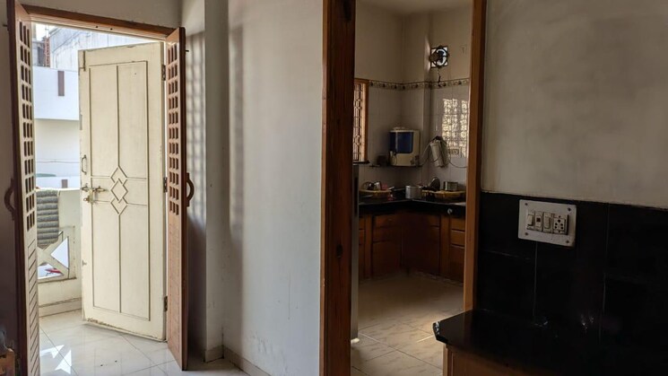 Room, jetalpur 3 Bedroom 2100 Sq.Ft. Apartment In Jetalpur Vadodara 8350650